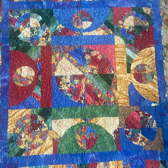 Colorful Patchwork Quilt - Picture 1 of 11